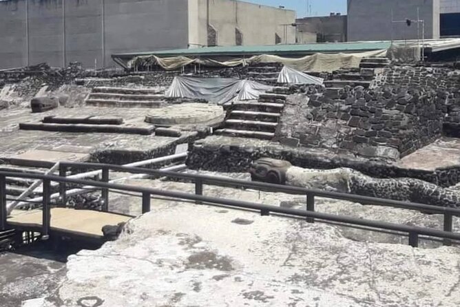GUIDED TOUR PLUS in RUINS "TEMPLE MAJOR" with OFFICIAL GUIDES - Why the Templo Mayor plus Cathedral combo makes sense