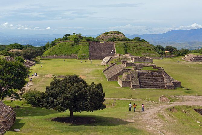 Half day tour to Monte Albán - Monte Albán in four hours: why this half-day works