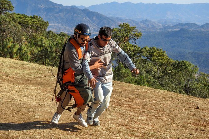 Hang gliding in Valle de Bravo - The transport to takeoff: crossing the forest is part of the experience