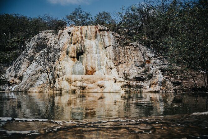 Hierve el Agua & More... All Included Guided Day Tour from Oaxaca - Teotitlan del Valle weaving household: hands-on culture plus a real home lunch