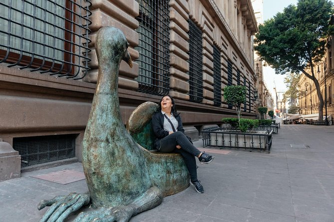 Highlights & Hidden Gems With Locals: Best of Mexico City Private Tour - English quality and guide style: what to expect in practice