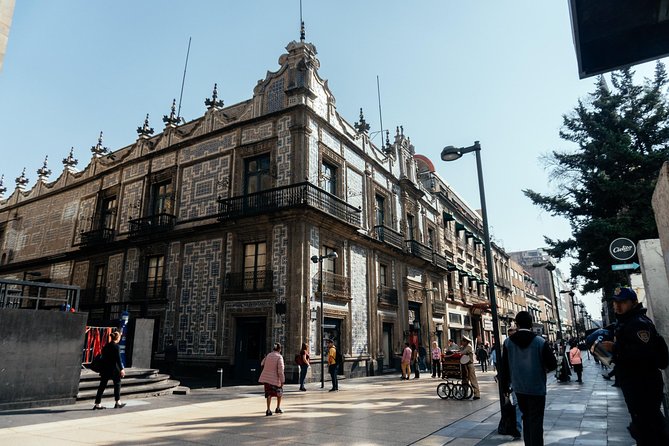 Highlights & Hidden Gems With Locals: Best of Mexico City Private Tour - Stop 1: Palacio Postal—gargoyles, bronze, and a quick postcard win