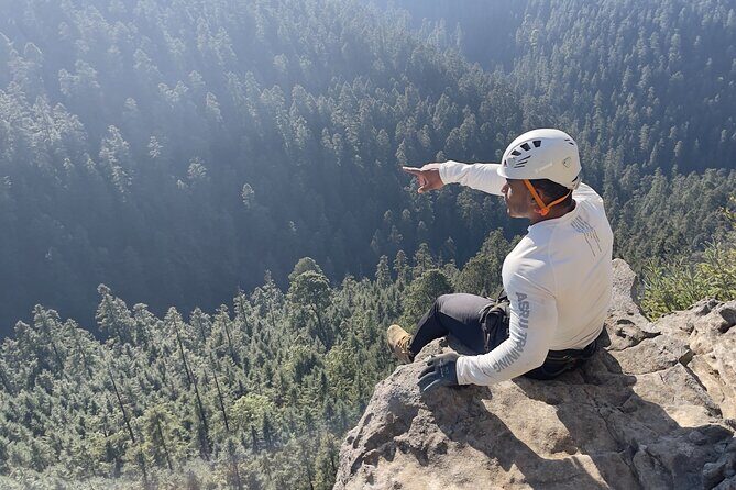 Hiking adventure in CDMX - The Tláloc cult site viewpoint: where the effort turns into photos