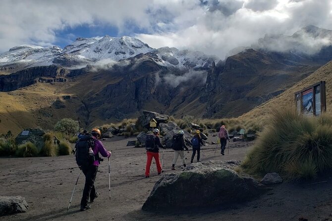 Hiking Excursion to the Iztaccíhuatl Volcano from Puebla - The 6:00am start is the secret sauce (and it actually helps)