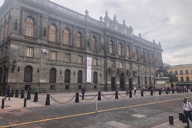 Historic Downtown Walking Tour - Going inside the Mexico City Metropolitan Cathedral (30 minutes)