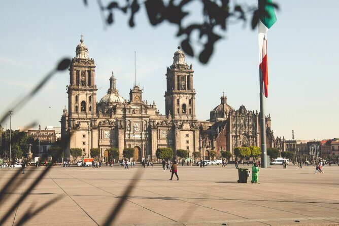Historical downtown Mexico City & Teotihuacan Pyramids Mezcal tasting - Palacio de Bellas Artes to the Reforma view: starting with big-city culture