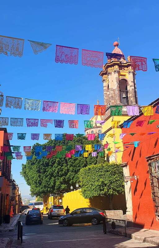 Historical Walking Tour in San Miguel de Allende - Walking through San Miguel: streets, art, and history in plain view