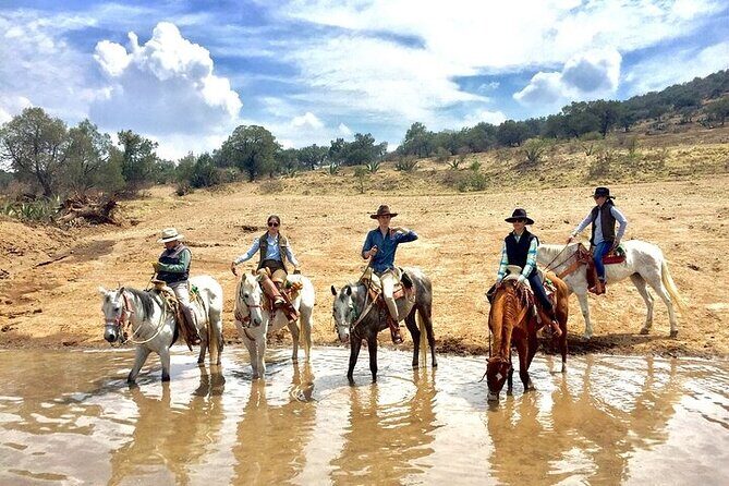 Horseback Riding through Mexican Haciendas - A full day in Hidalgo, not a quick photo stop