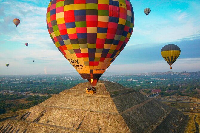 Hot Air Balloon Flight and Tour of the Majestic Pyramids - Sky Balloons facilities at San Martín de las Pirámides: where you wait