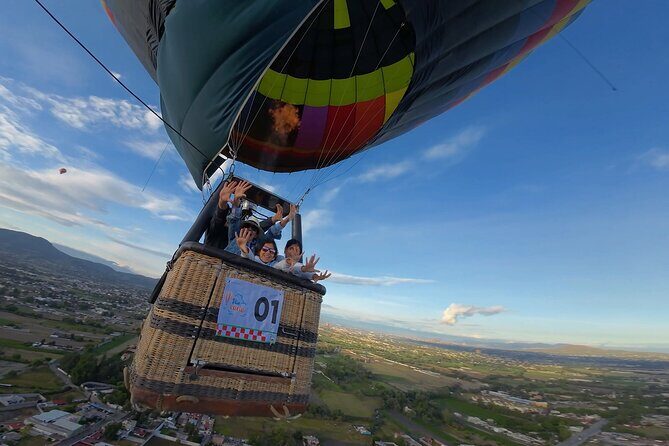 Hot air balloon flight in Teotihuacán + Breakfast in a Cave - Pickup, drop-off, and how smooth the day stays