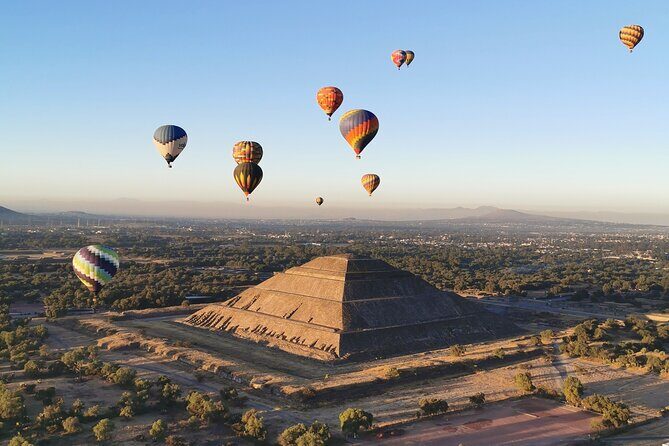 Hot Air Balloon Flight over Teotihuacán - Why a Teotihuacán sunrise balloon feels different