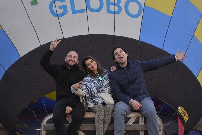 Hot Air Balloon Flight over Teotihuacán - Landing, toast, and the special-occasion moment