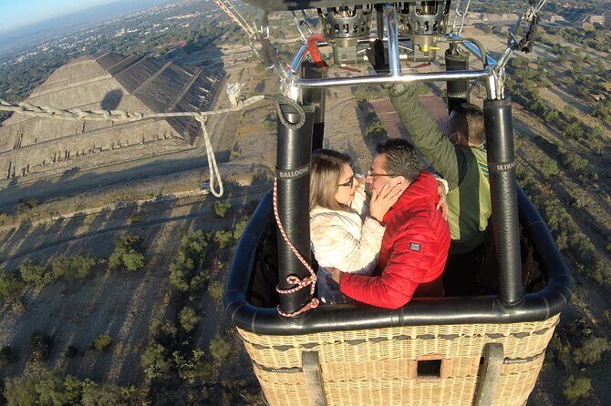 Hot Air Balloon Flight over Teotihuacán - Breakfast afterward: what to expect after you land