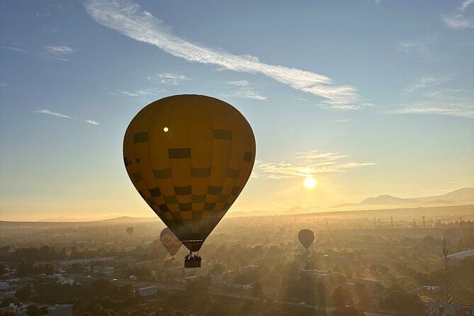 Hot Air Balloon Flight with Cave Breakfast - A very early start for Teotihuacan views from above