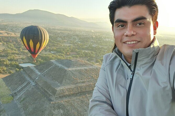 Hot air balloon from CDMX and Restaurant la Gruta (ORIGINAL) - Teotihuacán Archaeological Zone: Your Hour on Foot