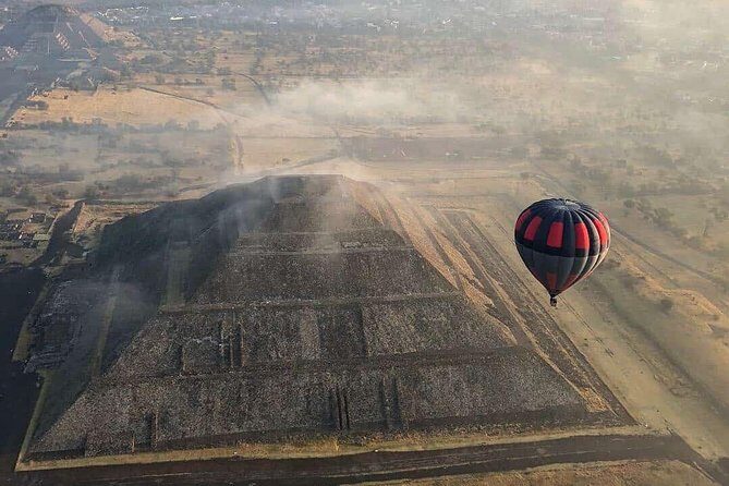 Hot Air Balloon Tour in Teotihuacan from Mexico City - Group size: why the max of 8 travelers matters