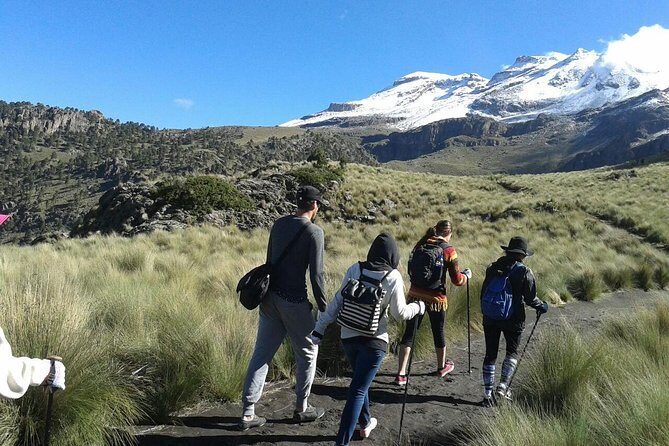 Iztaccihuatl Volcano Hike with an Alpinist - Guides, group size, and pace: what a “real alpinist” changes