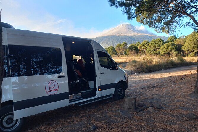 Iztaccihuatl Volcano Tour from Mexico City - Guides and safety gear: the difference between hiking and freestyling
