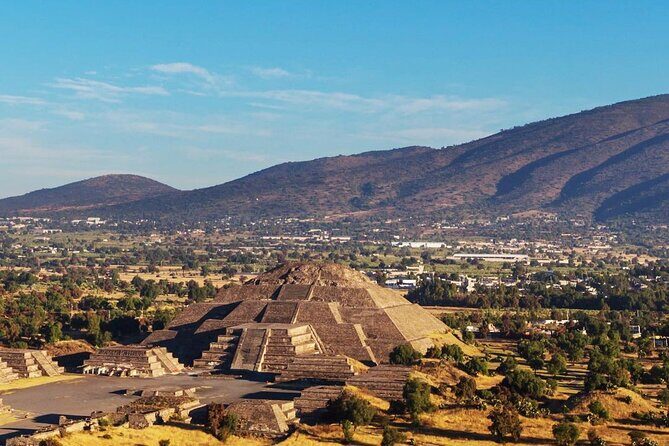 Layover Tour Teotihuacan & Guadalupe Shrine Tour from BJ Airport - The Avenue of the Dead walk and where it actually leads