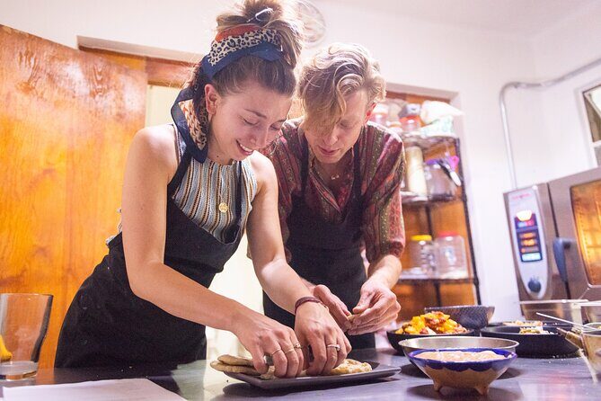 Learn How To Cook Mexican Food - A Hands-On Mexican Cooking Class in Roma (Not a Demo)
