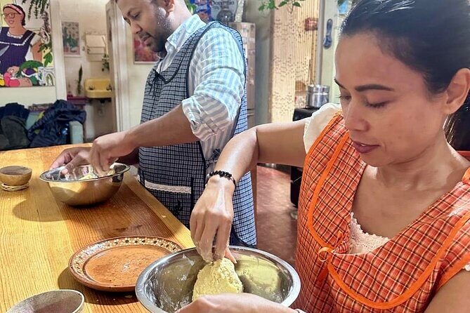 Learn to Cook Mexican Bread - From ingredients to kneading: the breadmaking skills you’ll walk away with