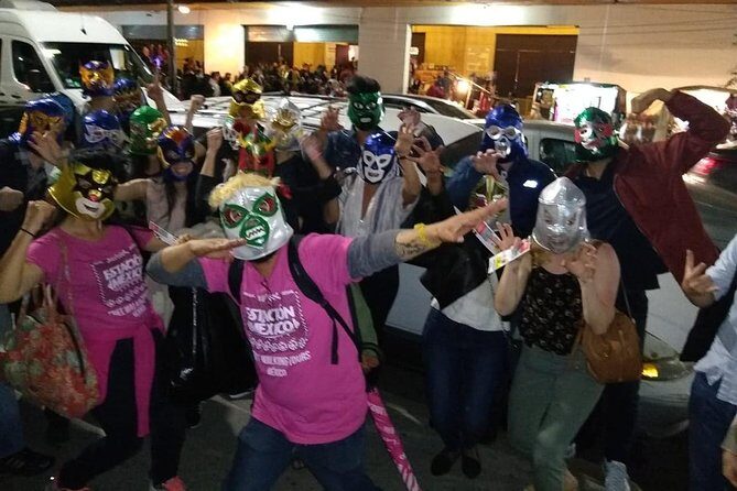 Lucha Libre Experience in Mexico City - Pulque first, wrestling later: the real point of this tour