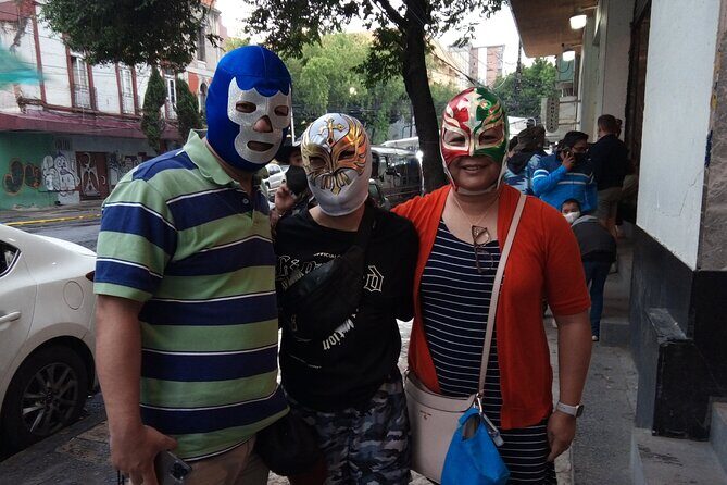 Lucha Libre, Pulque and Tacos Tour in Mexico City - Lucha Libre Energy, Up Close