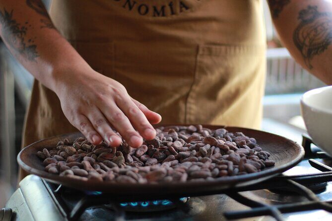 Make Oaxacan-style take-home chocolate - Tasting along the way: what makes the class more than a craft
