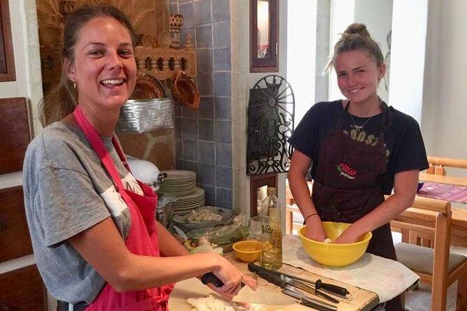 Mexican Cooking Class with Food Market Visit in Mexico City - Chef José’s Style: Hands-On, Communal, and Practical