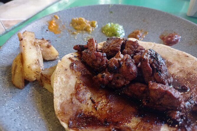 Mexican Food Gastronomic Tour - Mexico City - Stop 2 at Plaza Río de Janeiro: vegan Mexican options plus Pacific seafood choices