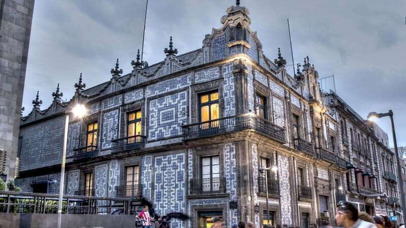 Mexico City: 10 Wonders of the Historic Center - Palace of Fine Arts and Palacio de Correos: Two Photo Stops With Big Personality