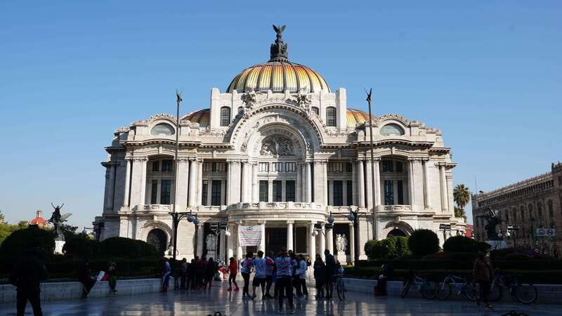 Mexico City: 19 City Highlights Bicycle Tour - Monumento a la Revolución and Plaza Río de Janeiro: Finishing on a Different Note