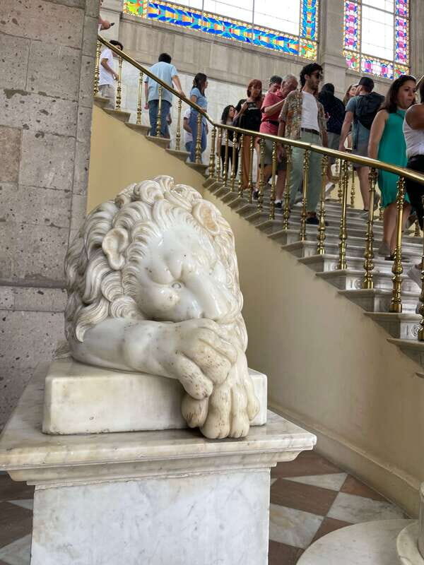 Mexico City: Art, History & gossip about Chapultepec Castle - Reforma Avenue views: why the height feels strategic