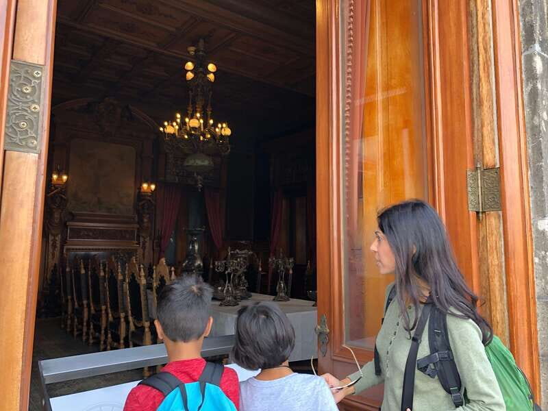 Mexico City: Art, History & gossip about Chapultepec Castle - Starting at Chapultepec Park Starbucks and heading into the woods