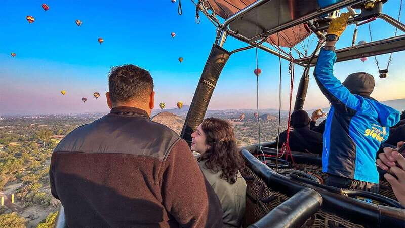 Mexico City: Balloon Flight, Teotihuacan & Guadalupe Shrine - Teotihuacan on foot: pyramids, temples, and the Avenue of the Dead