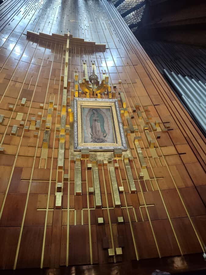 Mexico City: Basilica of Guadalupe Complex Tour - The La Guadalupana store stop and certified Tilma on agave