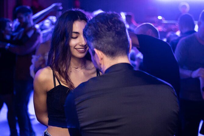 Mexico City CDMX Salsa Lovers Dance Experience - Socializing that doesn’t feel forced