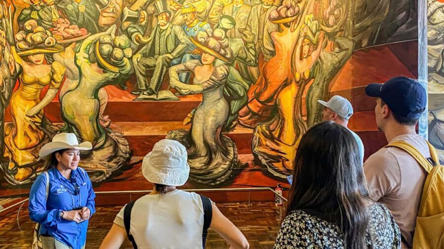 Mexico City: Chapultepec Castle After-Hours Guided Tour - Timing, cameras, and rules that affect your comfort