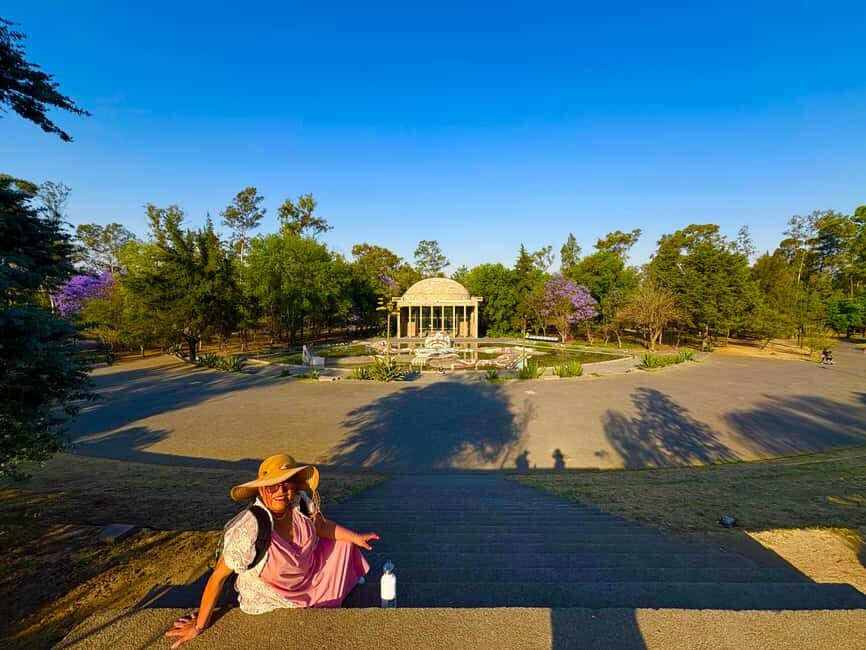 Mexico City: Chapultepec Castle and Forest Guided Tour - Librería Porrúa: the easiest cultural detour you’ll make all day