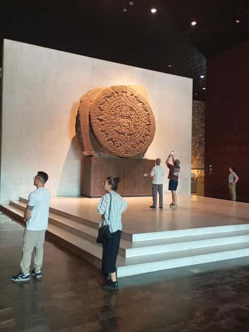 Mexico City: Chapultepec Park and Museums Walking Tour - Starting at Museo Rufino Tamayo: your meeting point and your first reset