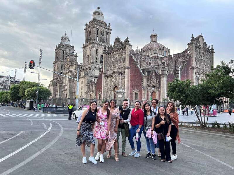 Mexico City: City Tour - Pickup Timing, Van Rides, and How the Day Feels