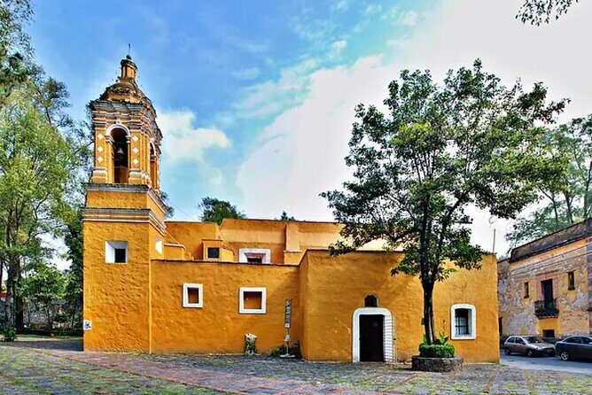 Mexico City (Coyoacan) Scavenger Hunt and Sights Self-Guided Tour - Arcos del ex convento de San Juan Bautista and the sign-based questions