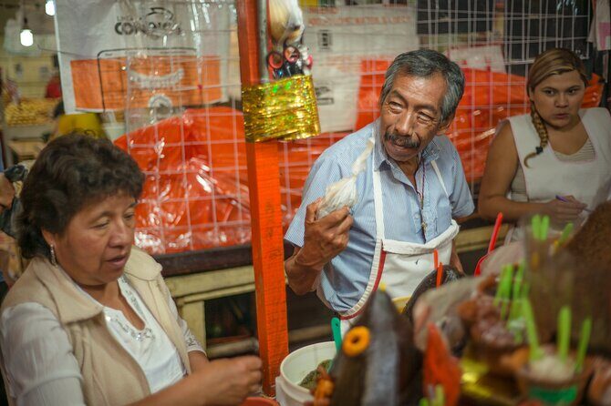 Mexico City deep tour through La Merced and iconic markets - Who this tour suits best