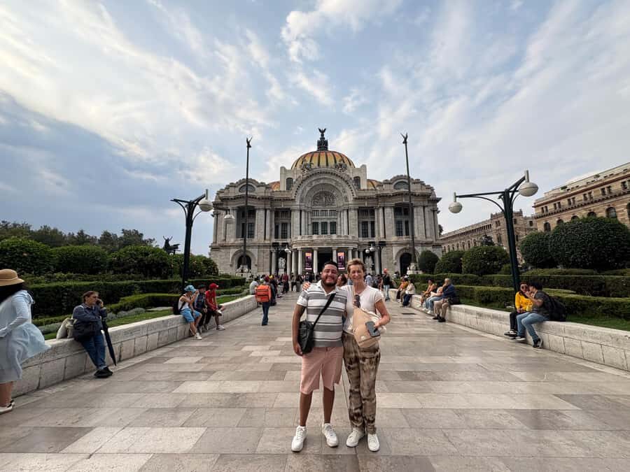 Mexico City: Diego Rivera's Murals Guided Walking Tour - Who should book this Rivera mural walk