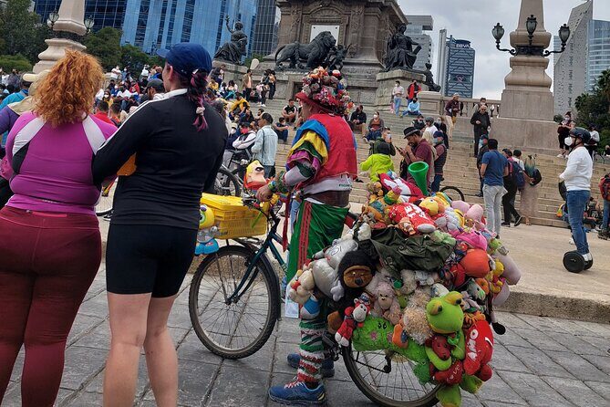 Mexico City E-Bike Tour with a taco and churros stop - El Ángel and the move toward Polanco