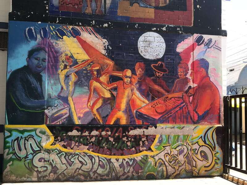 México City: Explore neighborhood of Tepito with local - El Maracana and San Francisco de Asís: the neighborhood’s heart in a few blocks