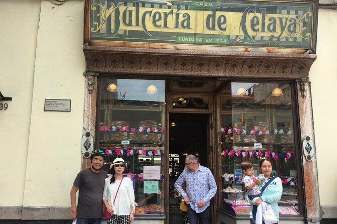 MEXICO CITY FOOD TOUR: flavors on two wheels - Stop 1: San Miguel Chapultepec meetup (the calm start before the tasting)