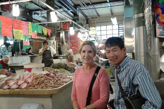 MEXICO CITY FOOD TOUR: flavors on two wheels - Stop 2 (Roma): the tortillería stop and the stone-ground corn difference