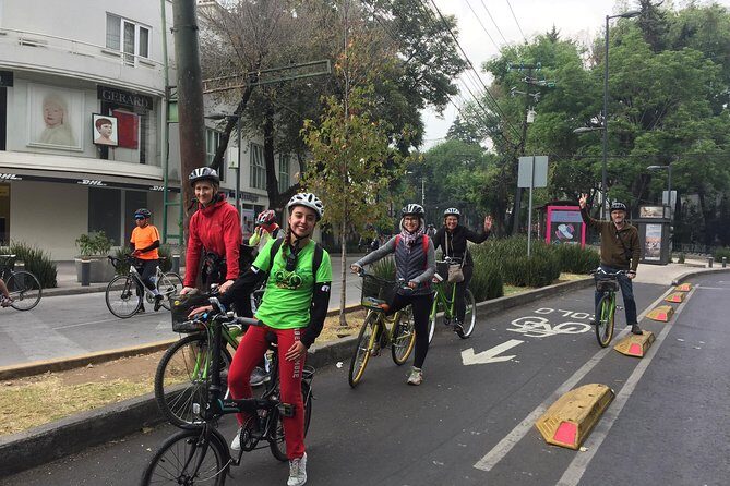 MEXICO CITY FOOD TOUR: flavors on two wheels - Stop 4 (La Condesa): tacos de guisado and why stews matter