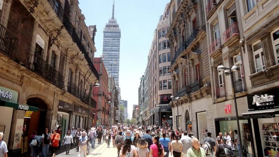 Mexico City: Gay Tales - La Casa del Pavo and the Palace-of-Countship stop: censorship has fingerprints